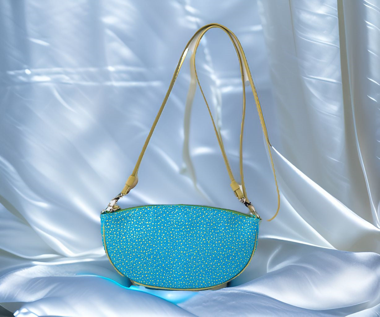 Shoulder pochette boat-shaped | Turquoise