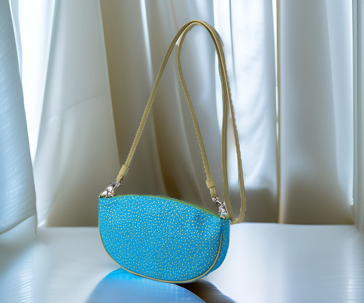 Shoulder pochette boat-shaped | Turquoise