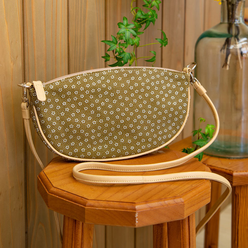 Shoulder pochette, boat-shaped | Rikyu brown