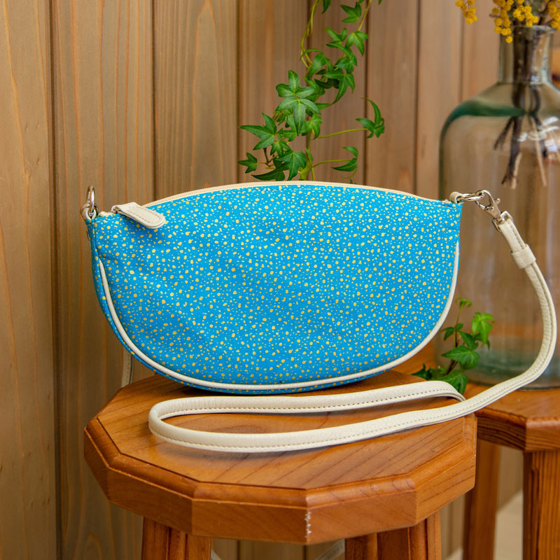 Shoulder pochette boat-shaped | Turquoise