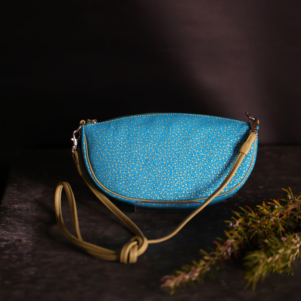 Mallet-shaped shoulder pouch | Turquoise